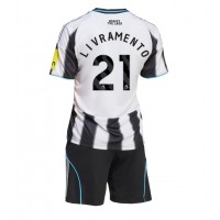 Newcastle United Tino Livramento #21 Domáci Detský futbalový dres 2025-26 Krátky Rukáv (+ trenírky)